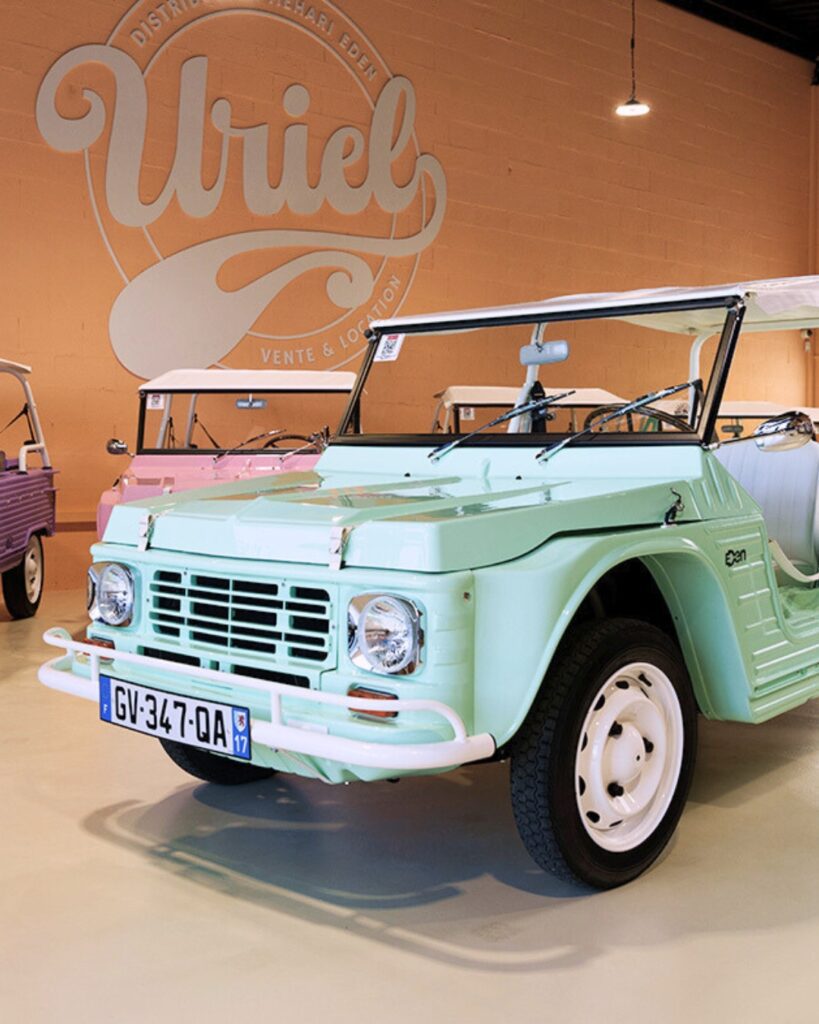 Une Méhari Eden dans la showroom d'Uriel Autos